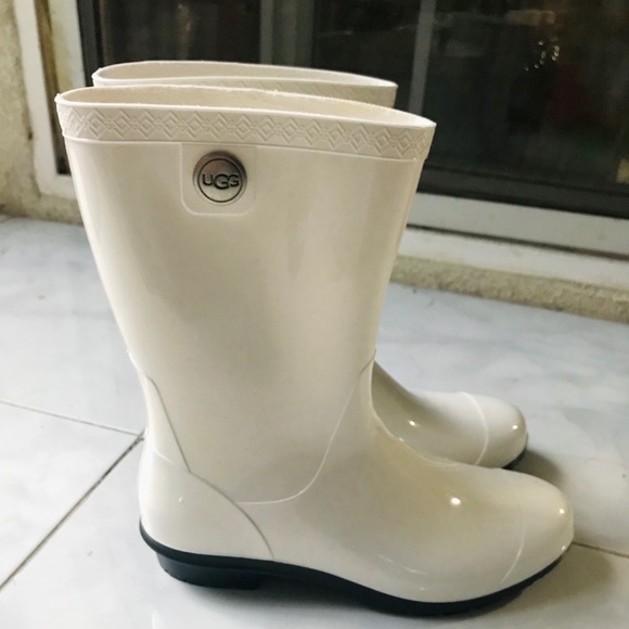 UGG Shoes - UGG rainboots size 7/8